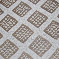 VENEZIA 165 - Tessuto classico damascato con disegno a rombi