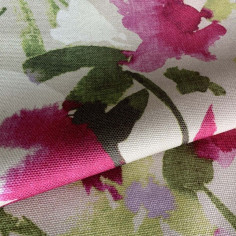 Tessuto Aquarel stampato con sfumature predominanti verde e fucsia 2
